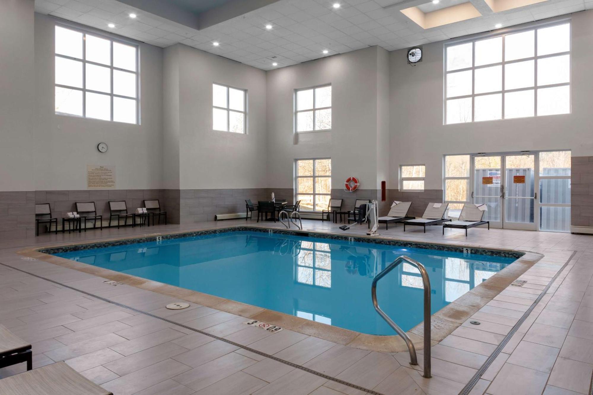 Hampton Inn By Hilton Concord/Bow Luaran gambar