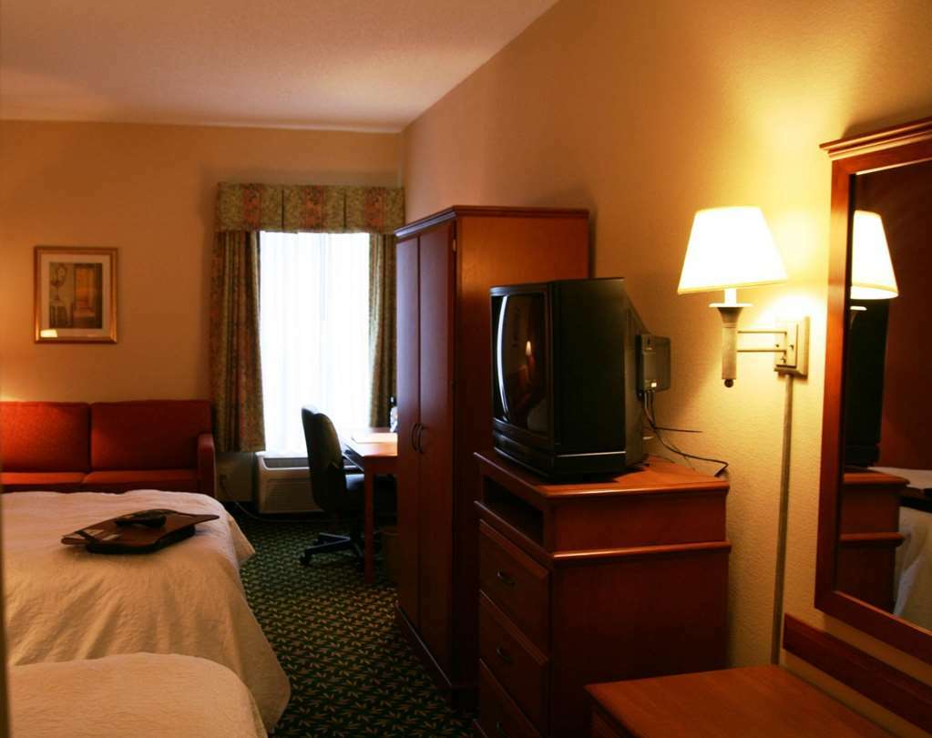 Hampton Inn By Hilton Concord/Bow Bilik gambar